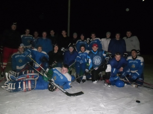 Хоккей вечерняя тренировка 2014год г.Дятлово